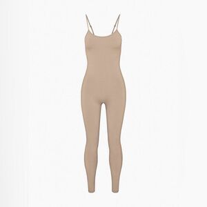 TnAction TnaBUTTER™ | Rhythm Lella
Scoop-neck jumpsuit